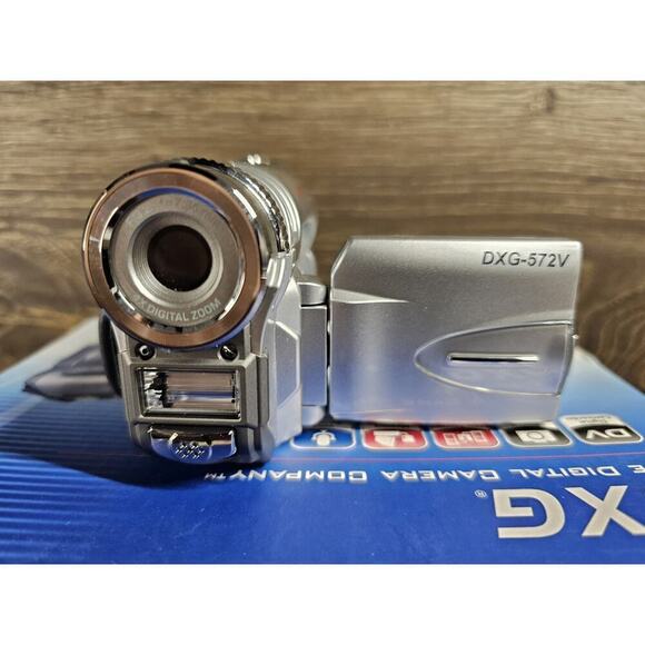 DXG 572V Digital Video Camera 5.0 Megapixel 2” High Resolution TFT Screen Works - Picture 4 of 11
